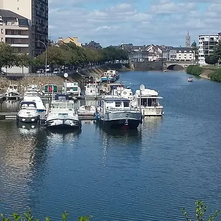 Les Tulipiers, Parking Securise, Lit Queen-size, Le Port Du Mans Apartment