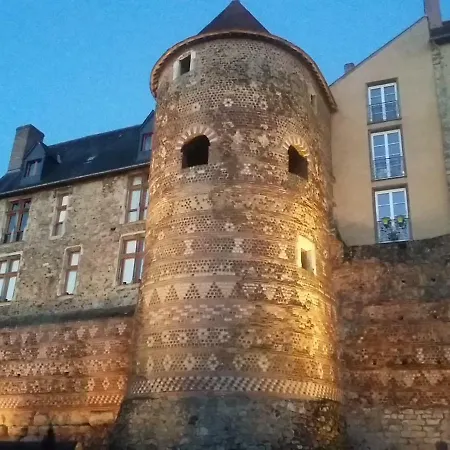 Daire Les Tulipiers, Parking Securise, Lit Queen-size, Centre