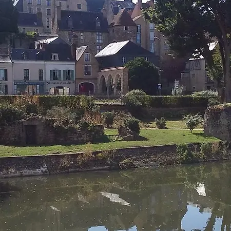 Les Tulipiers, Parking Securise, Lit Queen-size, Centre