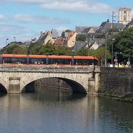 Les Tulipiers, Parking Securise, Lit Queen-size, Centre *