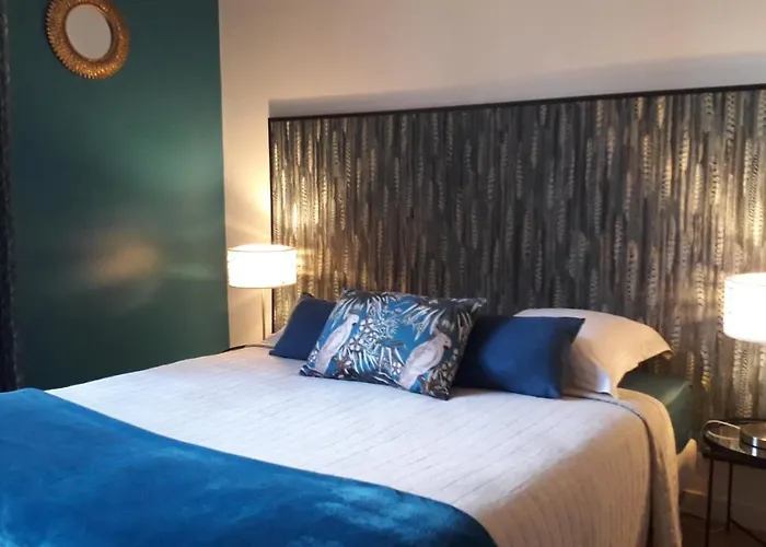 Apartment Les Tulipiers, Parking Securise, Lit Queen-size, Centre *