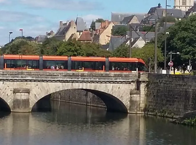 Les Tulipiers, Parking Securise, Lit Queen-size, Centre *