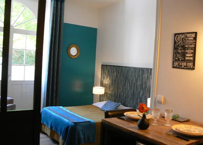 Les Tulipiers, Parking Securise, Lit Queen-size, Centre